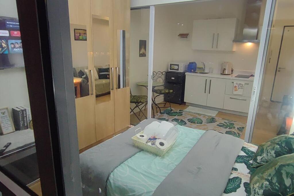 Aveline Suites Elite Rockwell View Acqua Private Residences Near Rockwell Makati Manila Exterior foto